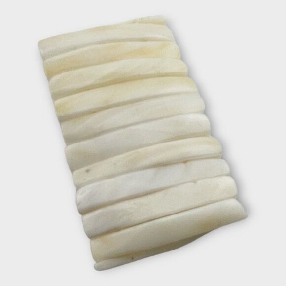 Vintage Faceted Mother-of-Pearl Wide Bracelet - Picture 7 of 7